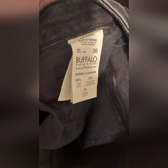 NEW! BUFFALO DENIM SHORTS - Picture 6 of 15